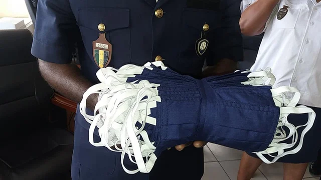 Le Gouvernement gabonais dote les Forces de Police Nationale de 5000 masques